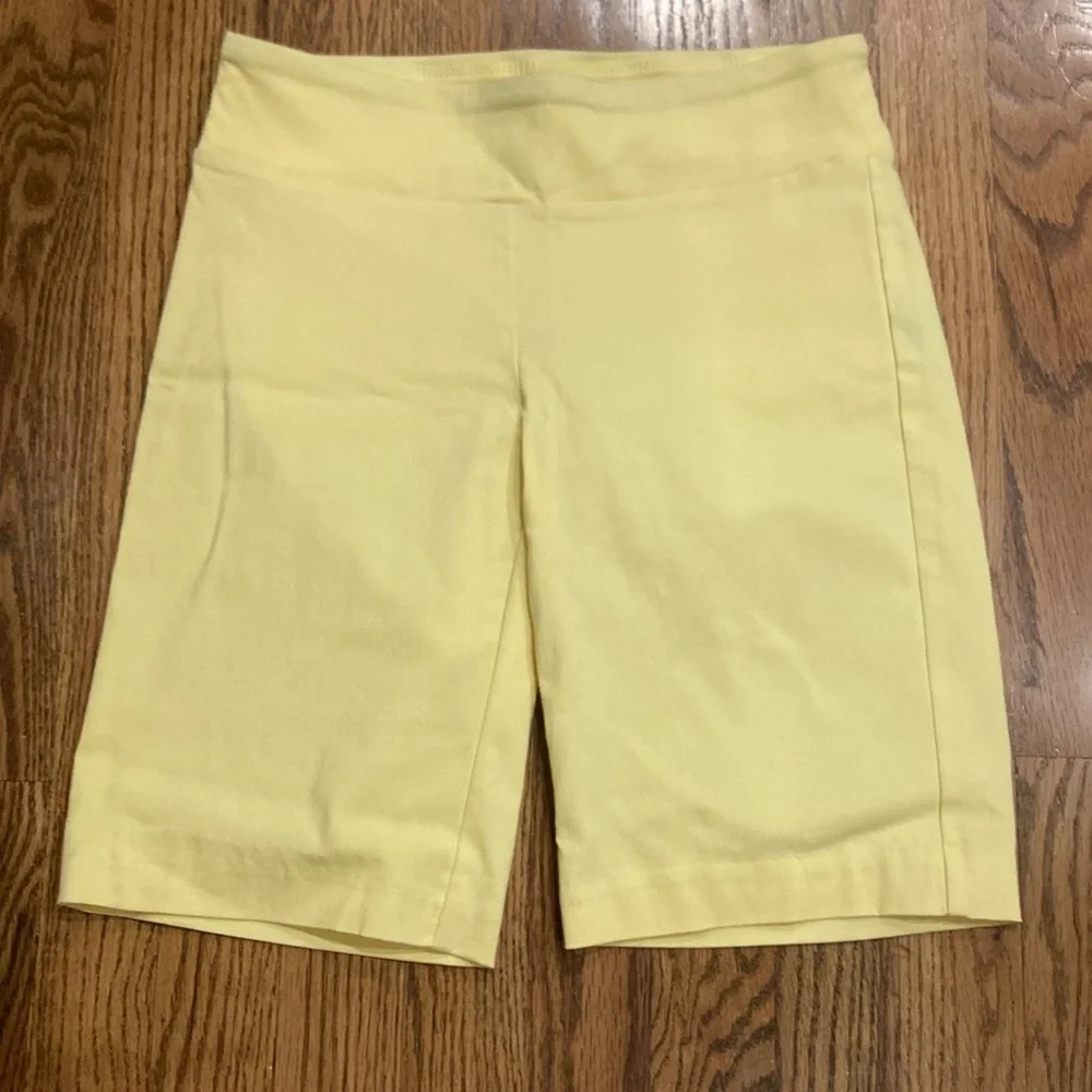 J. McLaughlin | NWT Maise Slip On Shorts Yellow Size 0 - Picture 2 of 4